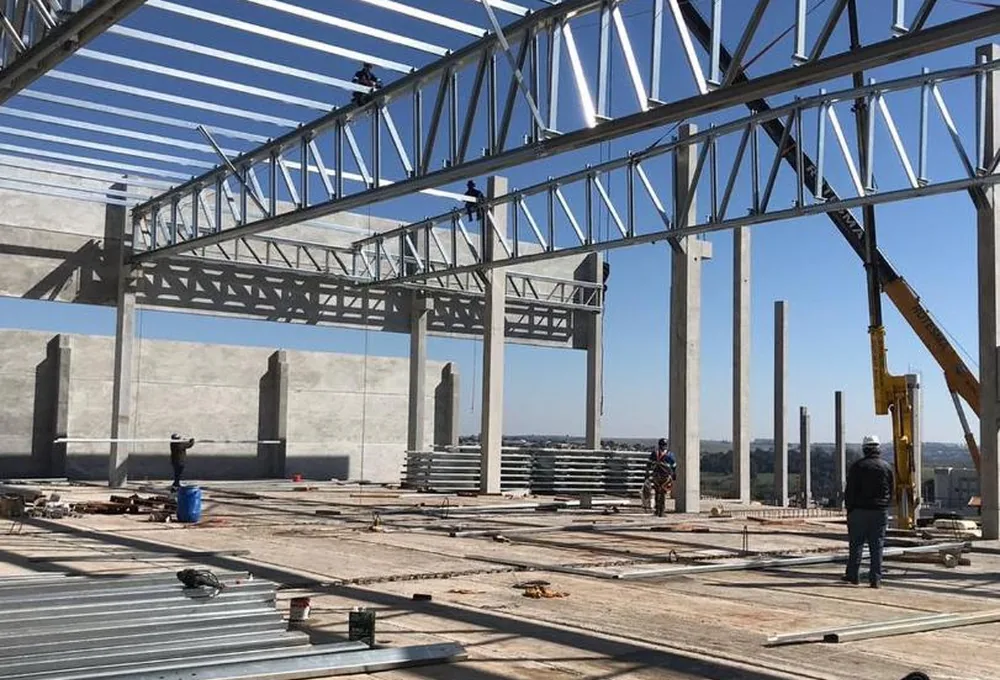 Estrutura metálica executada pela Luxor